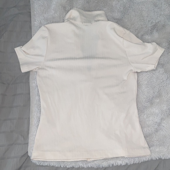 Selling a cream colour blouse from Dynamite. Size small. - Picture 2 of 3